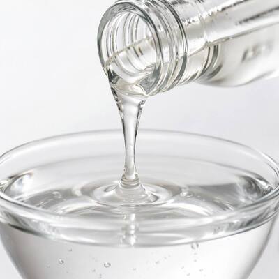 Factory Direct Supply Sorbitol 70% Solution Food Grade Liquid Sweetener Humectant for Food Beverage Cosmetic Pharmaceutical Industry CAS 50-70-4
